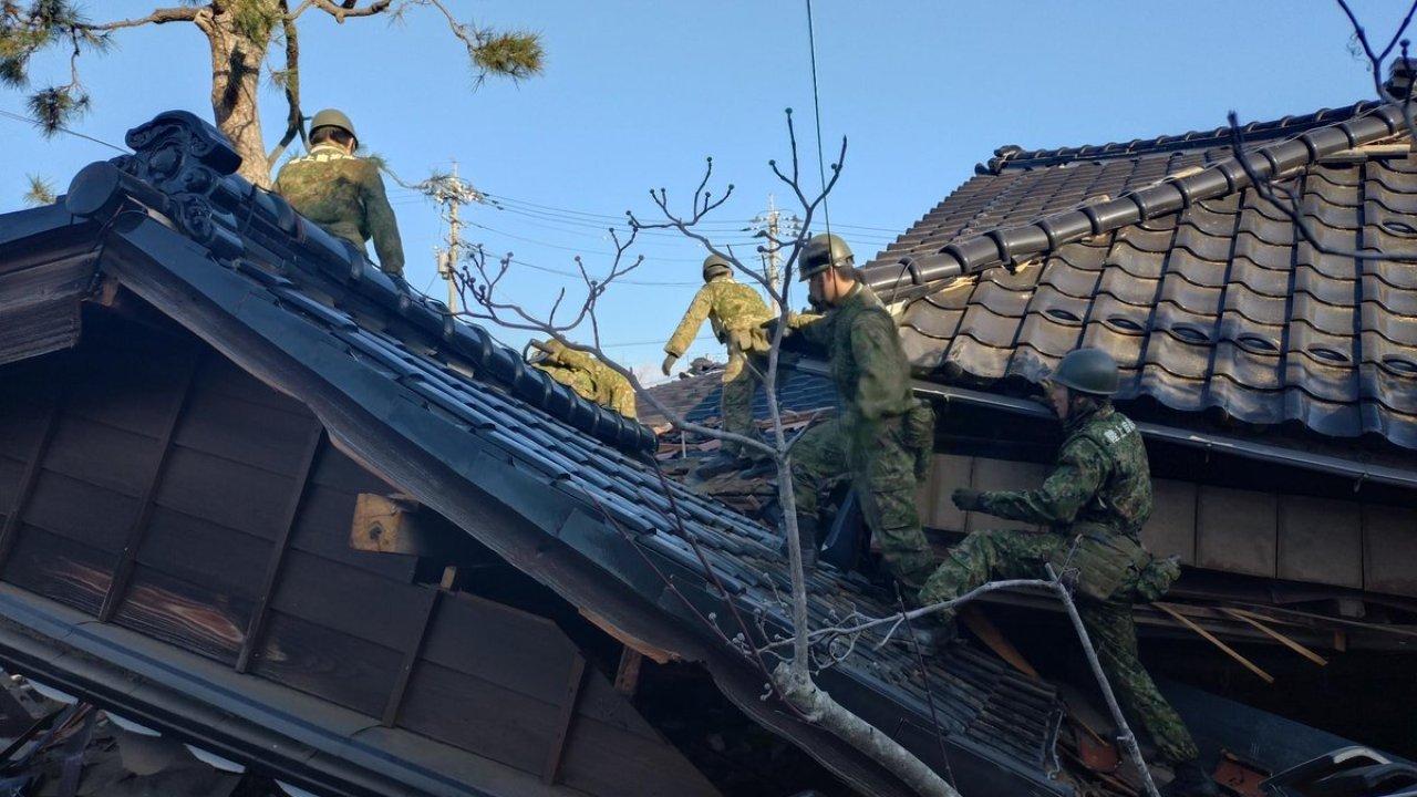 Japonya depreminde ölü sayısı yükseldi