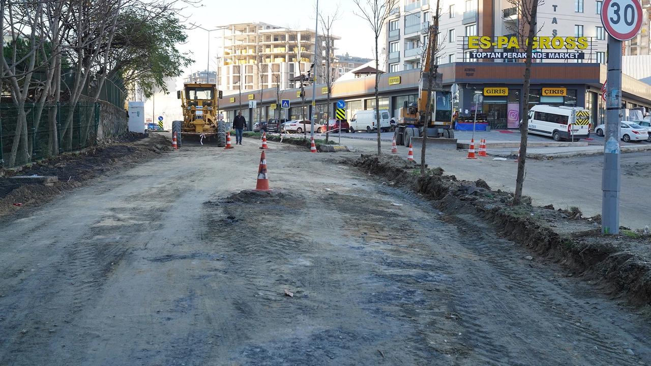 Belediyeden bakım ve asfaltlama çalışması