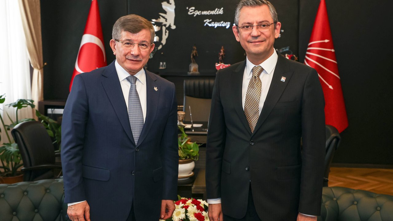 Özgür Özel, Davutoğlu ile bir araya geldi