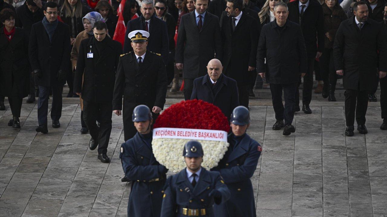 Cumhur İttifakı'nın ABB Başkan adayı Altınok'tan Anıtkabir'e ziyaret