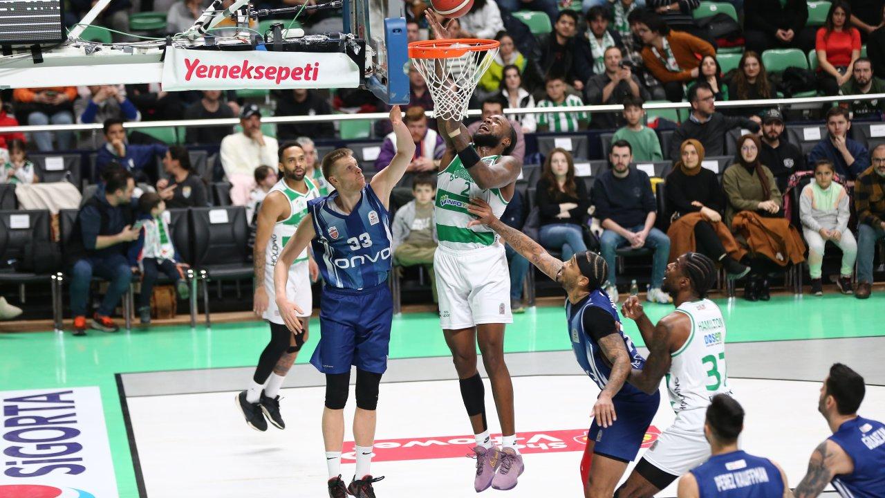 Bursaspor rakibi Büyükçekmece Basketbol'u 94-81 yendi