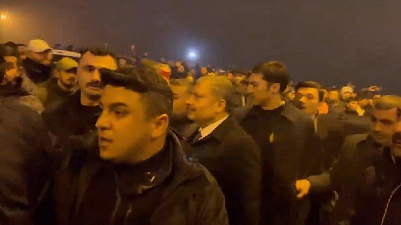 Asrın Felaketi'nin yıldönümünde Bakan Koca protesto edildi