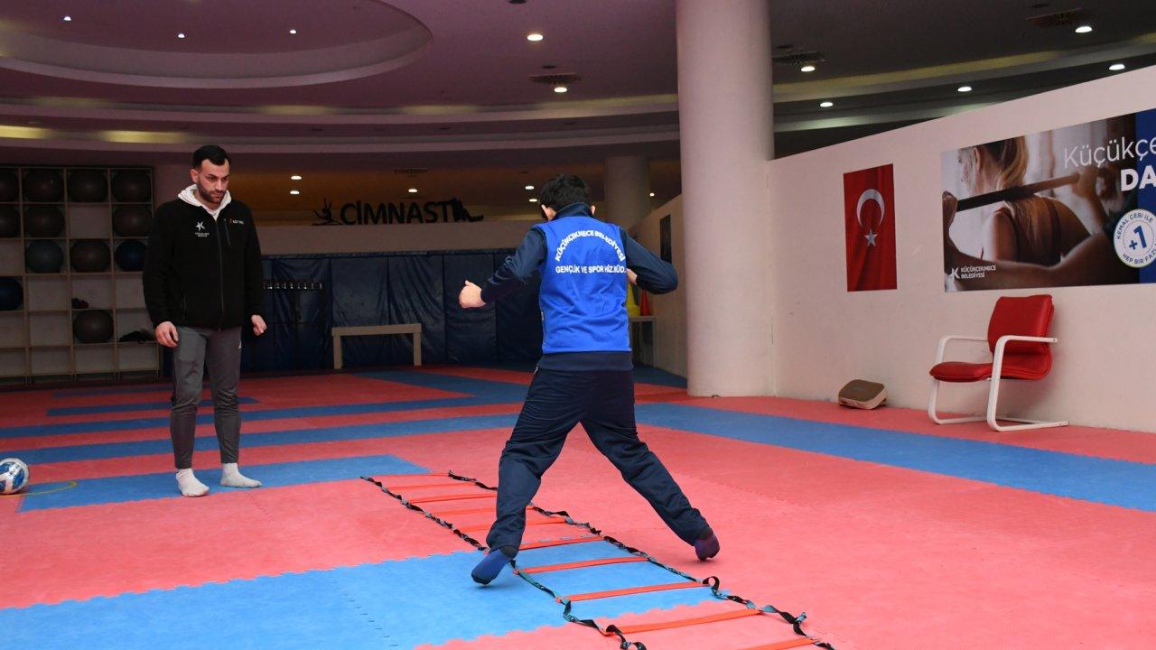 Küçükçekmece’de down sendromlu ve otizmli çocuklara özel spor eğitimi başladı