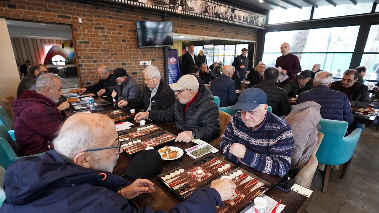 Beylikdüzü Belediyesi'nden emekli vatandaşlar için ödüllü turnuva