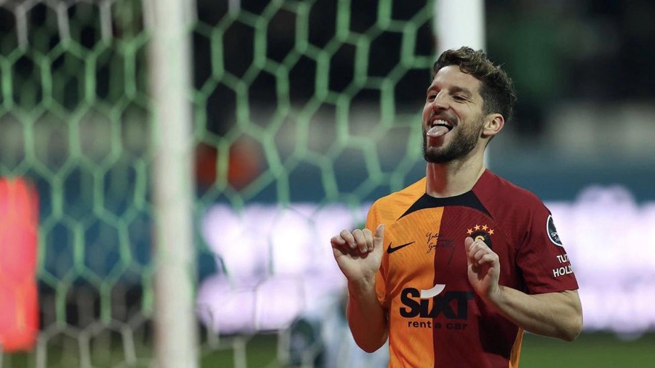 Galatasaray Dries Mertens'ten olumlu yanıt alamadı! Belçikalı yıldız ayrılacak mı?