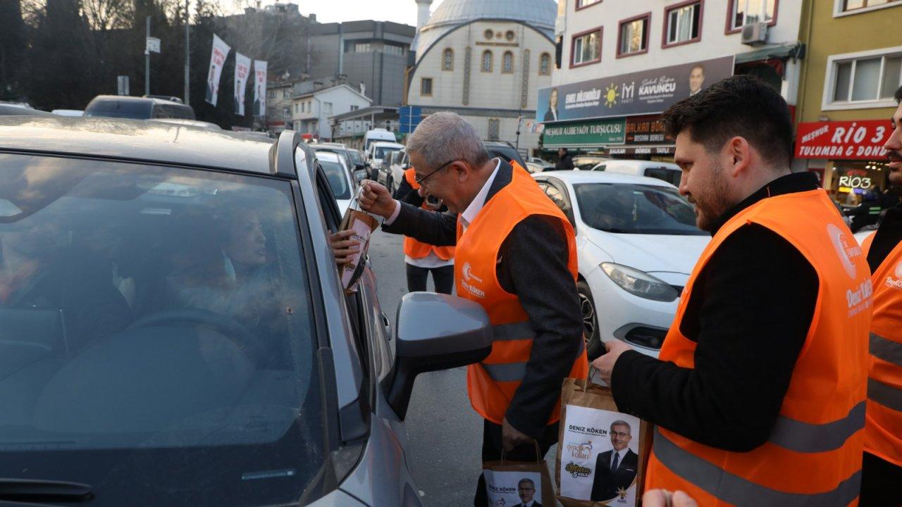 Belediye başkanından trafikte kalanlara iftariyelik ikramı