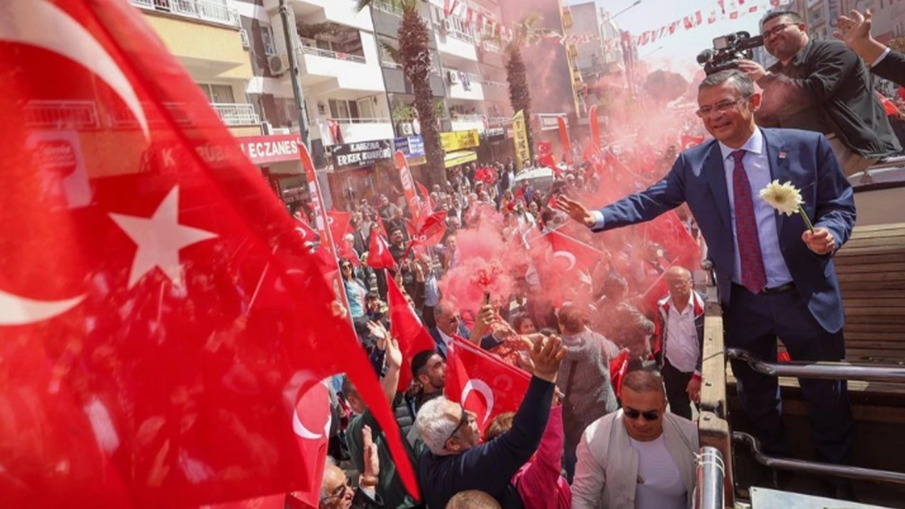 Özgür Özel, seçim çalışmalarını Manisa'da noktaladı