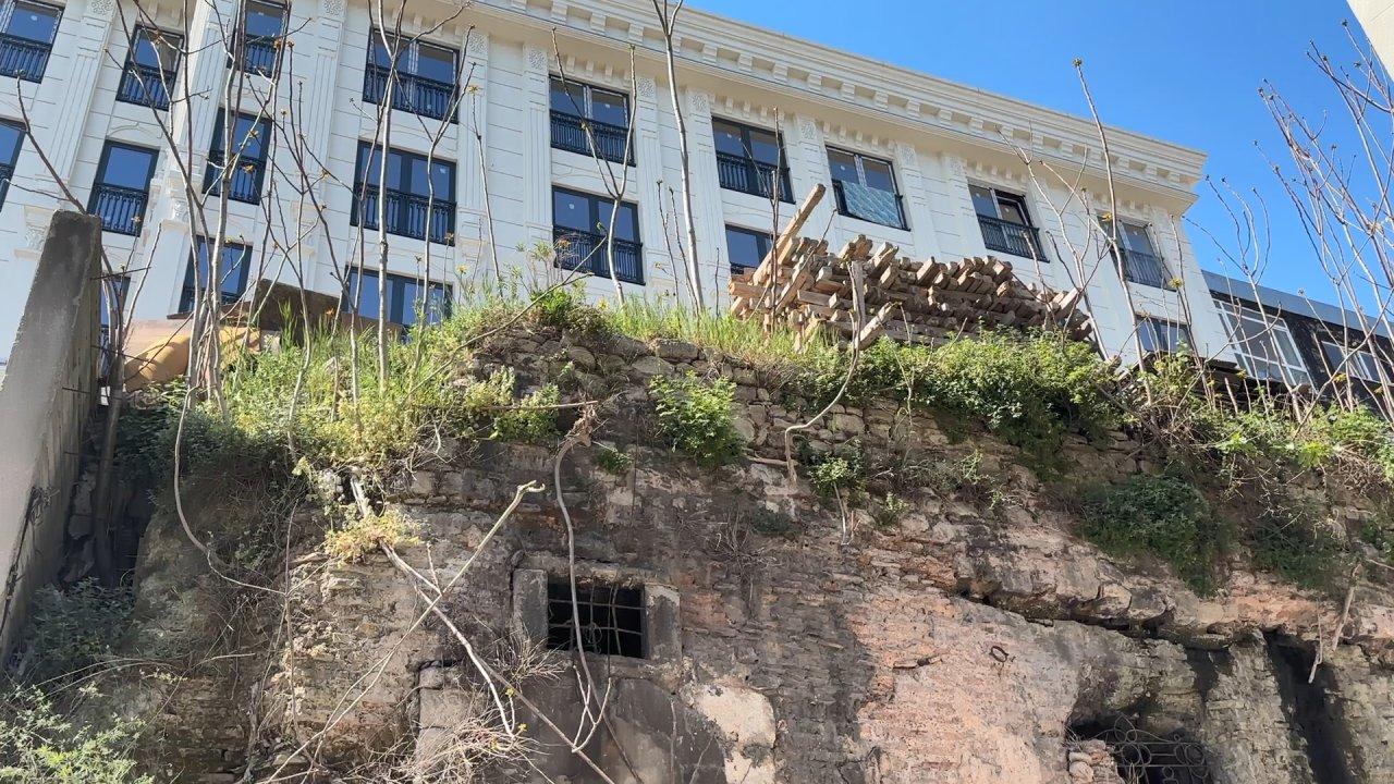 Eminönü'ndeki tarihi sarnıç hurda deposu oldu