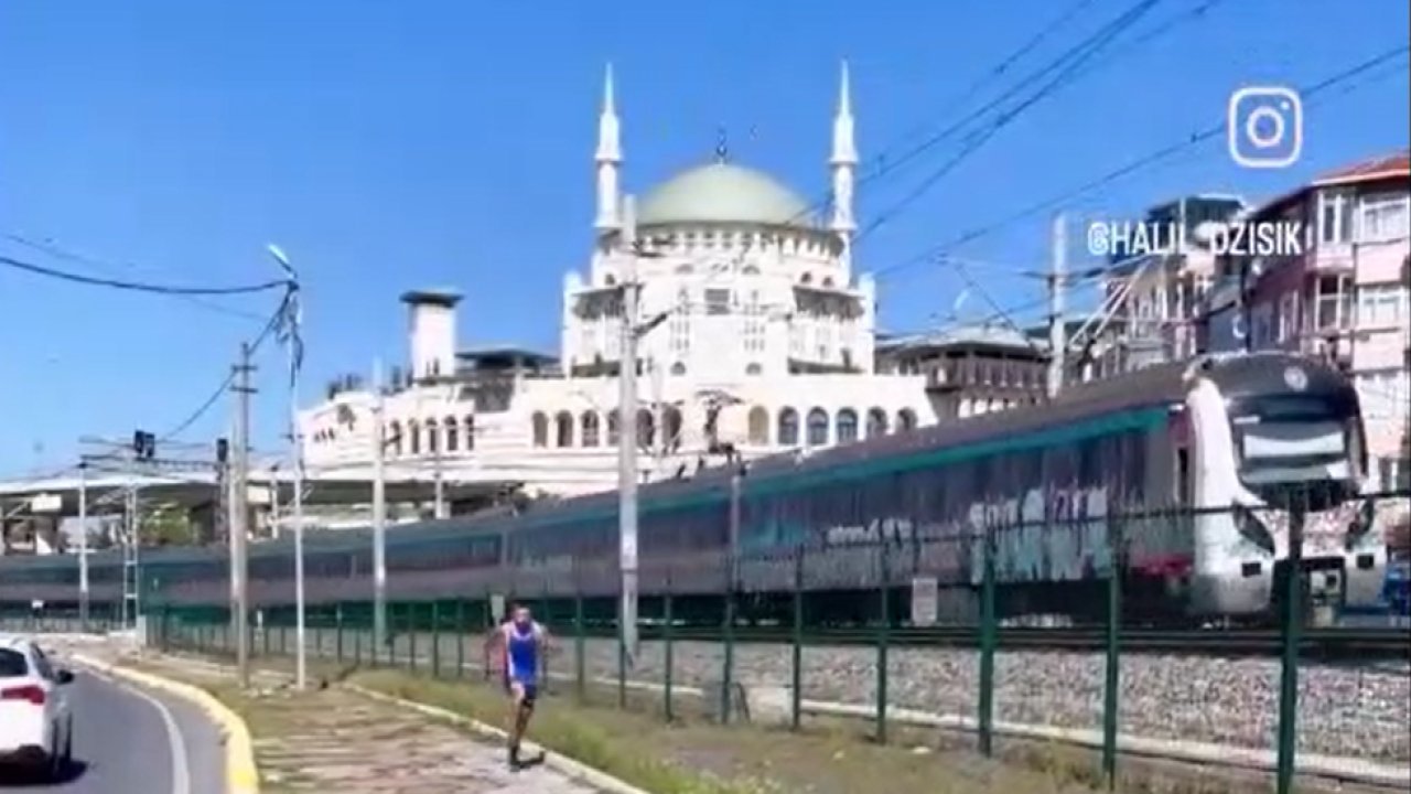 Ünlü sporcu, Marmaray’la yarıştı!