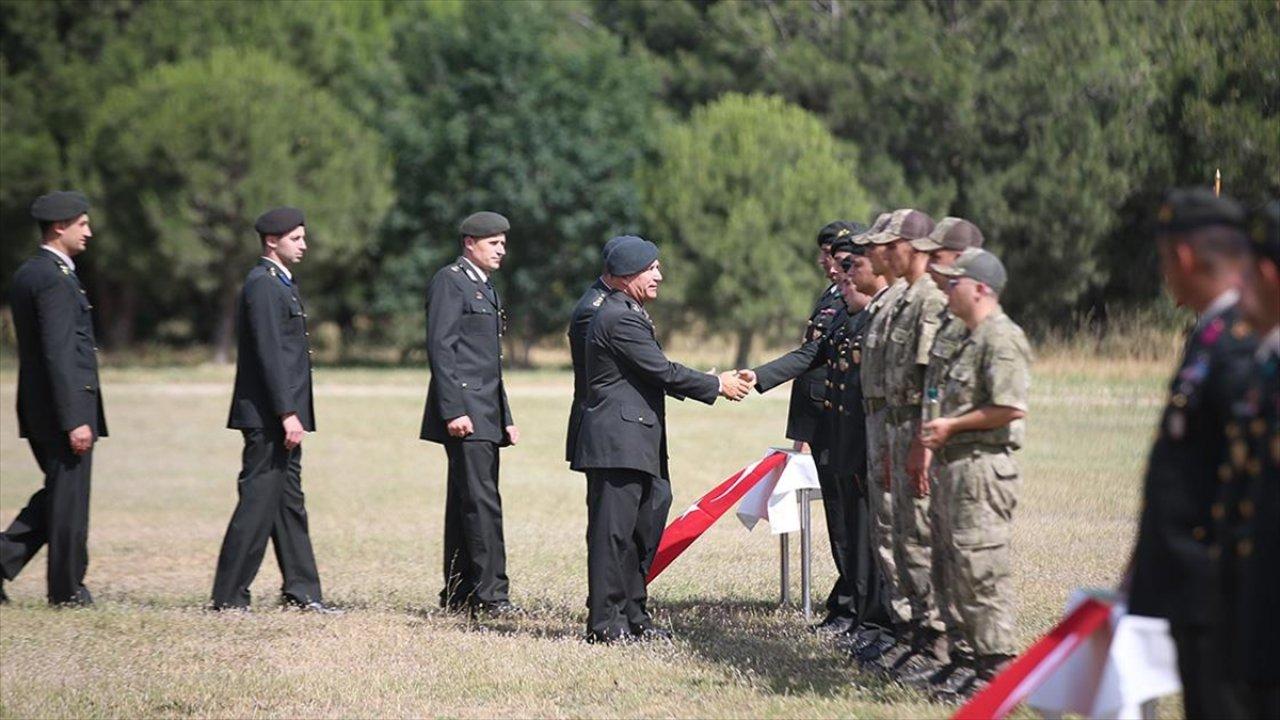 Kışlada bayramlaşma!