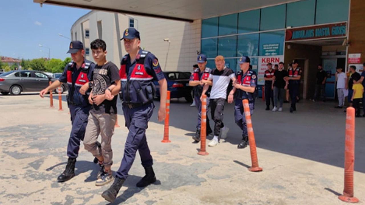 Göç İdaresi Başkanlığı açıkladı: 881 düzensiz göçmen sınır dışı edilecek