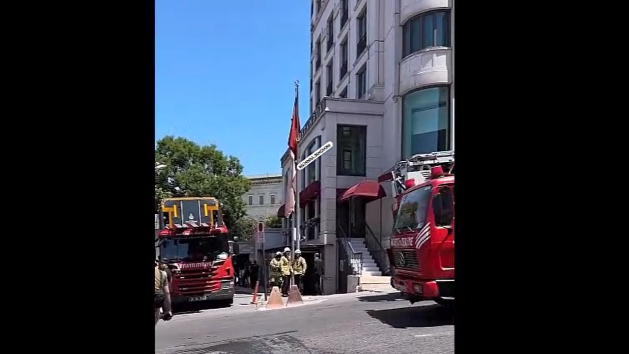 İngiliz Konsolosluğunda korkutan yangın!