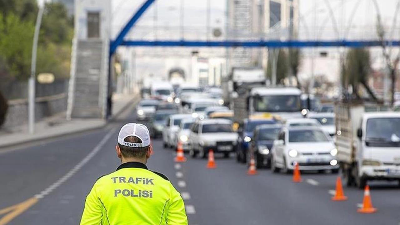 Sürücüler dikkat! TEM Otoyolu Kocaeli Hereke geçişi trafiğe kapatıldı