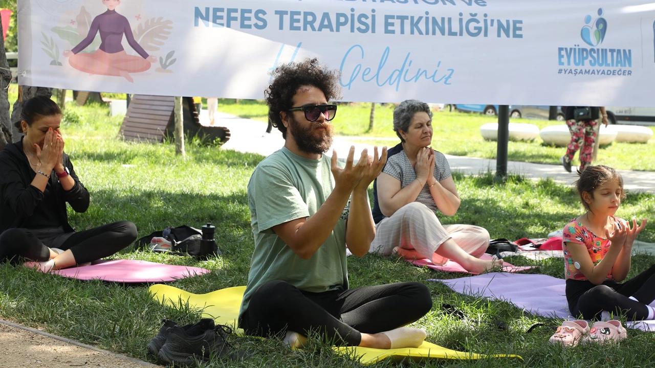 Yoga tutkunları Eyüpsultan’da buluştu