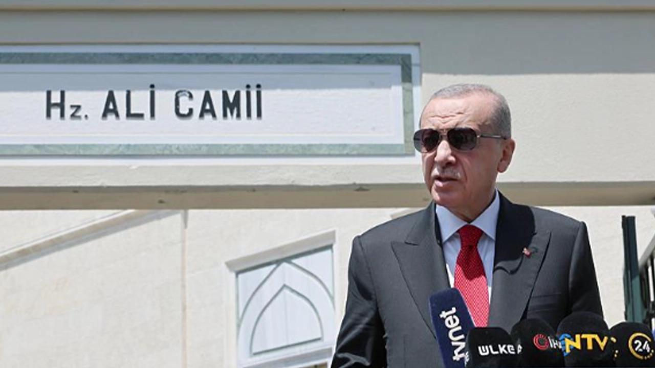 Cumhurbaşkanı Erdoğan, Cuma namazını Hz. Ali Camii’nde kıldı