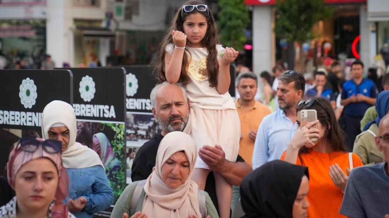 Srebreni̇tsa ve Gazze’de hayatını kaybedenler Ümrani̇ye’de anıldı