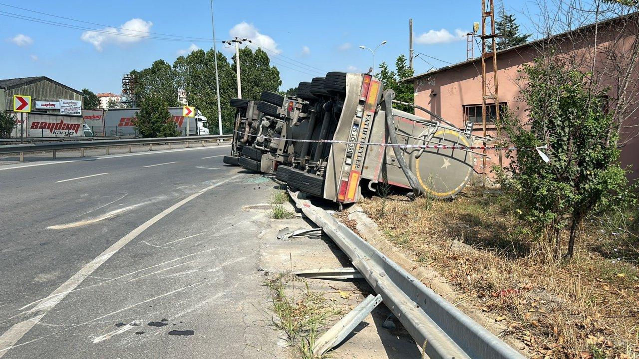 İstanbul'da beton mikseri kaza yaptı: Yaralı şoför olay yerinden kaçtı