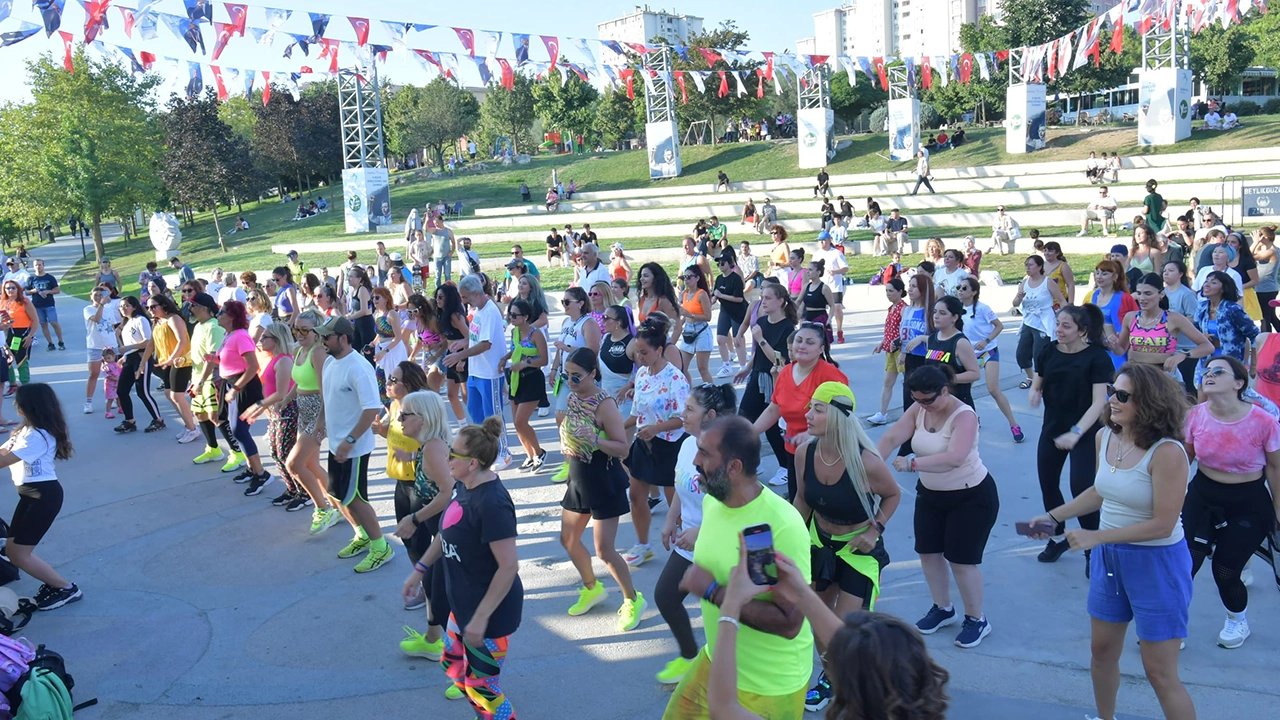 Beylikdüzü zumba yaptı