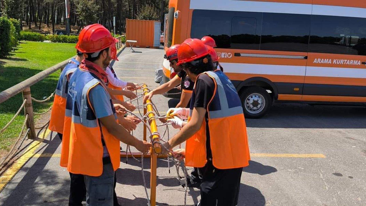 Ümraniye'de olası yeni afetlere hazırlık: Ekip sayısını da üç kat artırdı