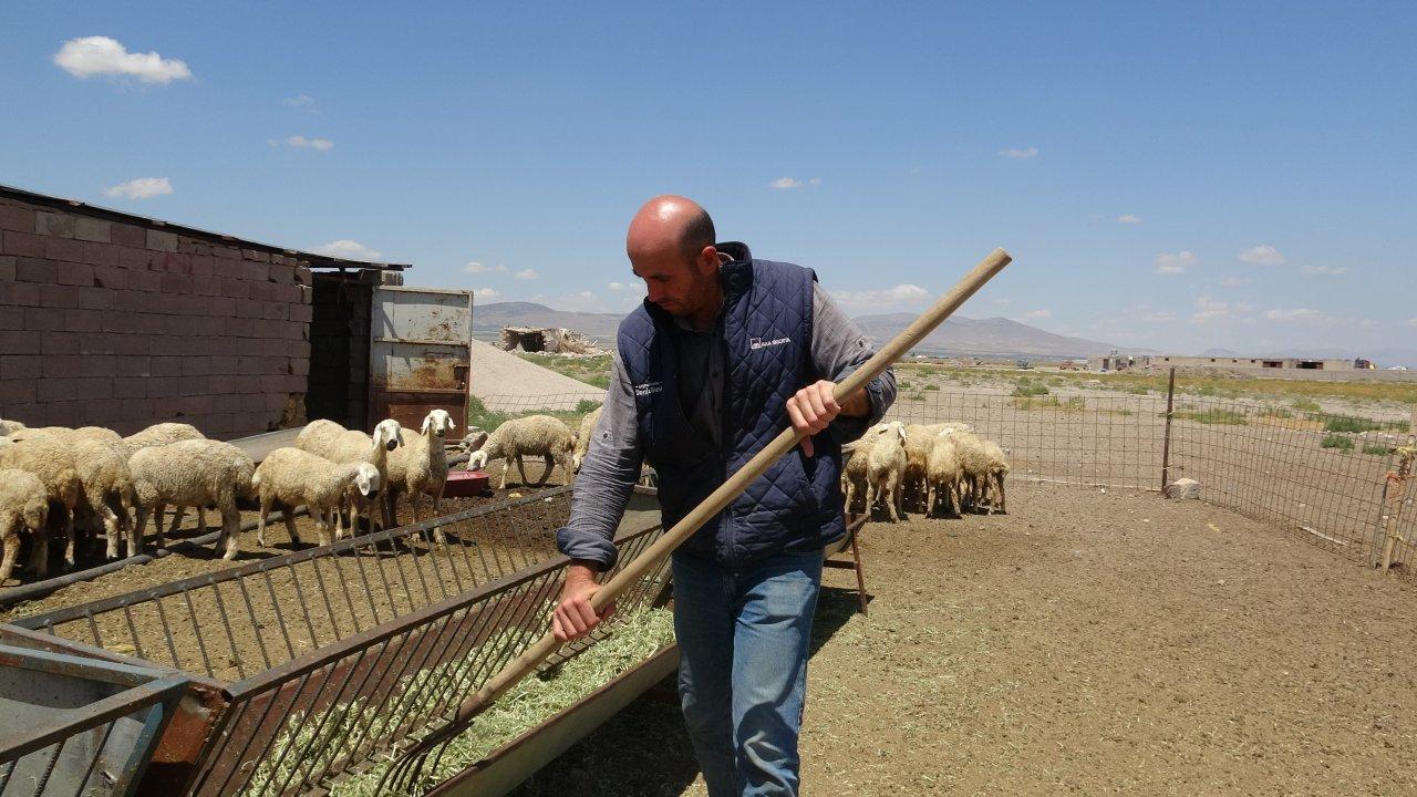 Bankacılığı bırakıp, hayvancılığa başladı!