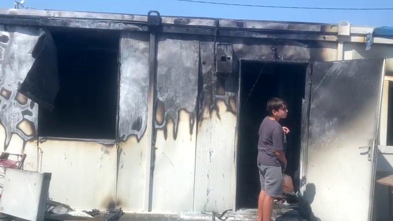 Hatay'daki konteyner kentte yangın çıktı; yangın vatandaşlar tarafından söndürüldü