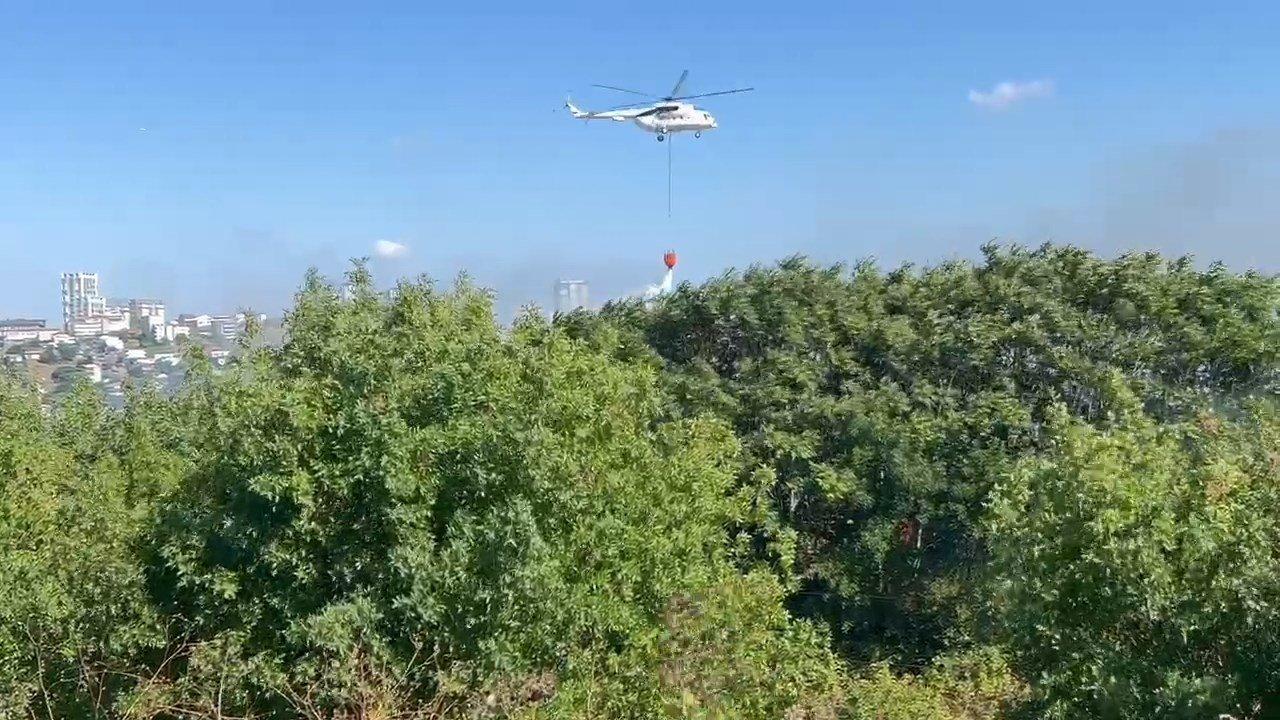 Küçükçekmece Gölü yakınlarında yangın! Tren seferleri durduruldu…