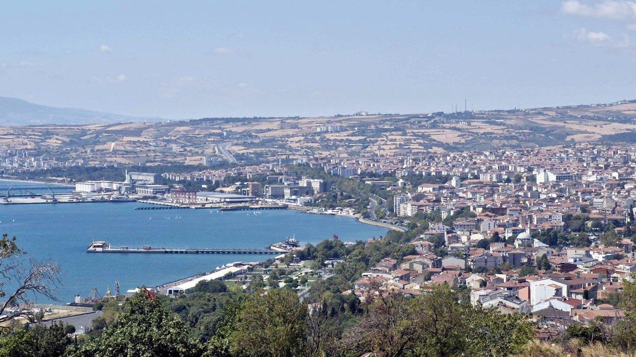 Marmara'da tsunami oluşabilecek 3 bölge açıklandı!