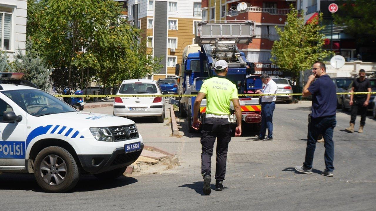 AK Parti il binası önünde şüpheli valiz alarmı: Ekipler harekete geçti, cadde trafiğe kapatıldı