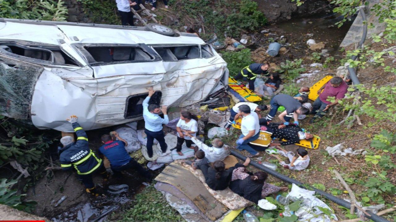 Fındık işçilerini taşıyan minibüs kaza yaptı: 1 ölü, çok sayıda yaralı var