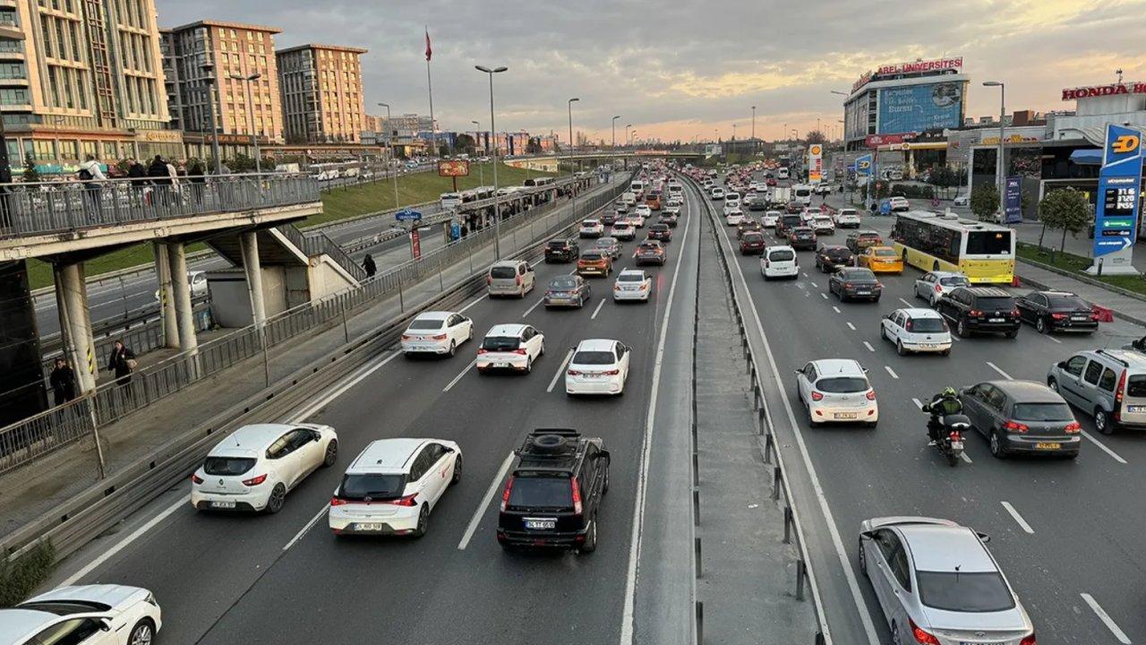 Büyükçekmece Mimaroba'da bulunan Kent Plas sakinleri motorculardan şikayetçi: "Halk sürekli korku içinde"