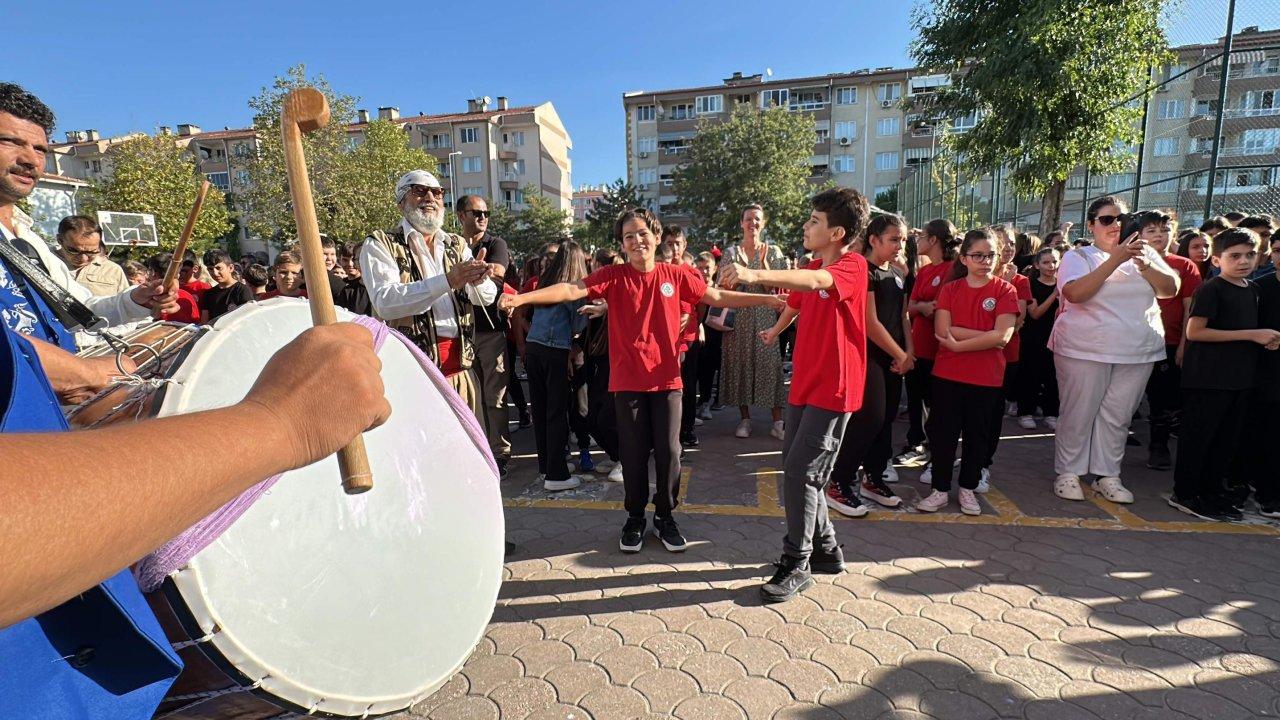 Edirne'de davullu zurnalı dersbaşı!