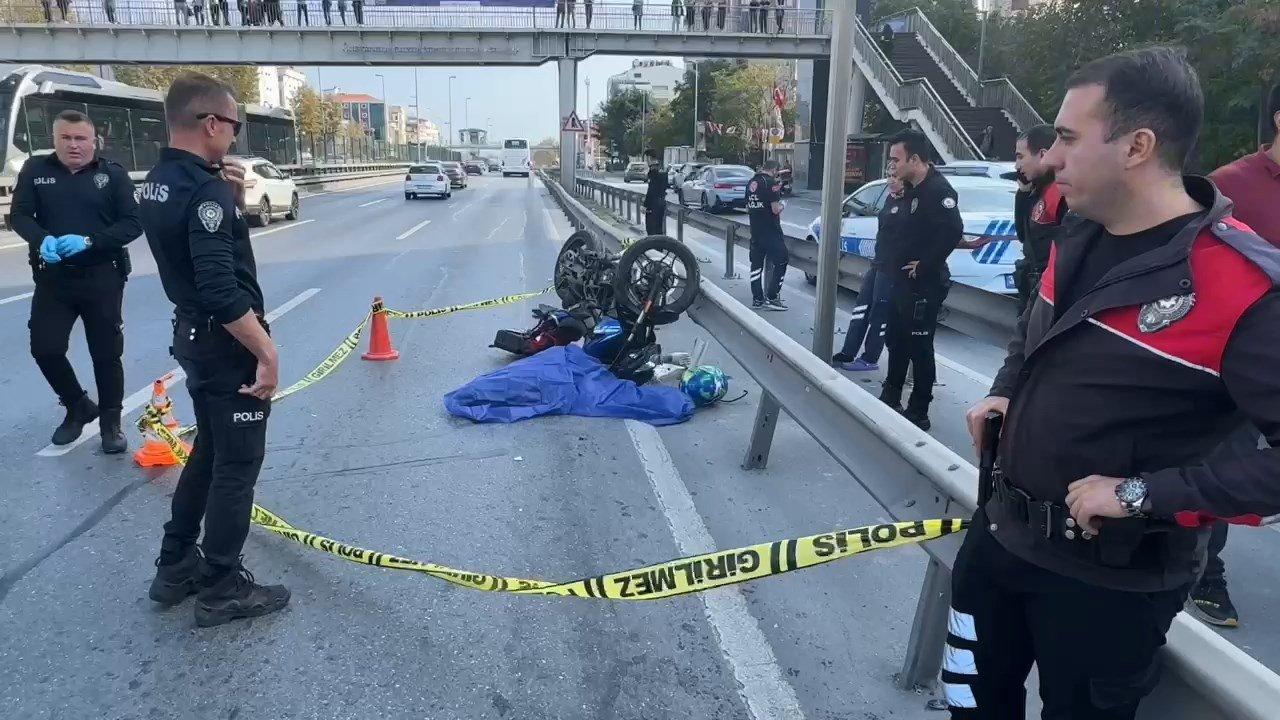 Avcılar'da motosiklet kazası: Olay yerinde yaşamını yitirdi