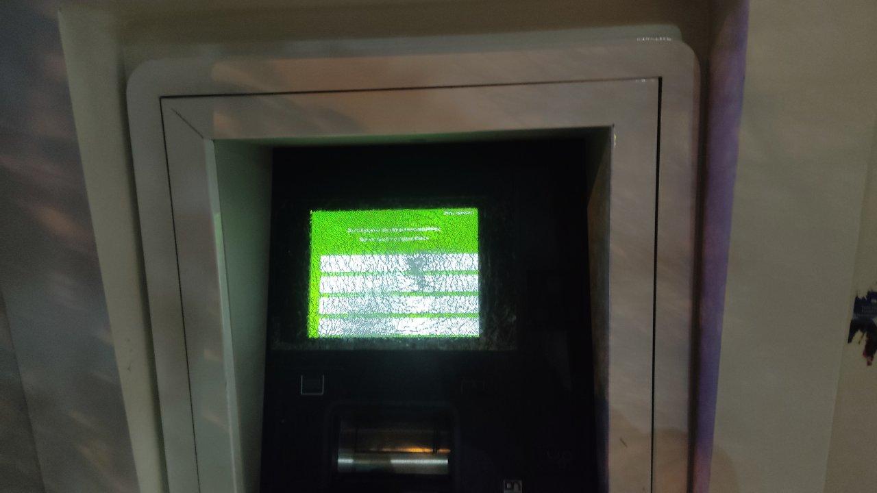 ATM'lerin ekranlarını kırarak zarar veren şüpheli gözaltına alındı: 2 suç kaydı çıktı