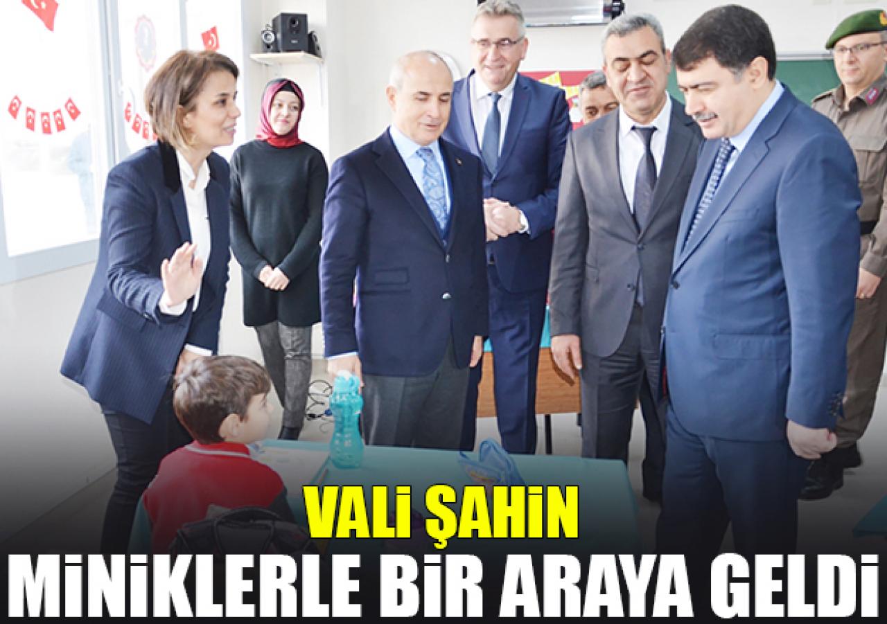 Vali Şahin miniklerle  buluştu