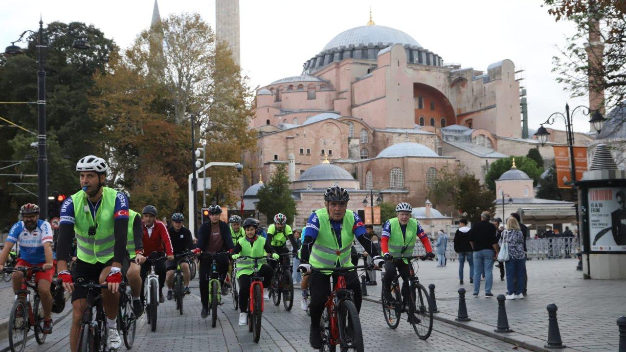 6. Tarihi Yarımada Bisiklet Turu'nda yüzlerce kişi pedal çevirdi