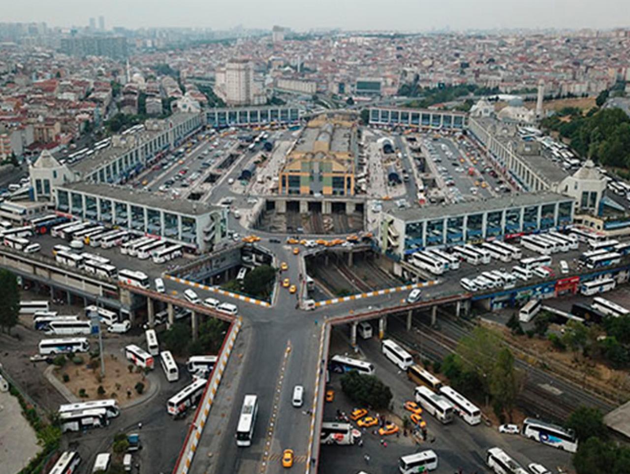 Otogar'da bayram dönüşü yoğunluğu