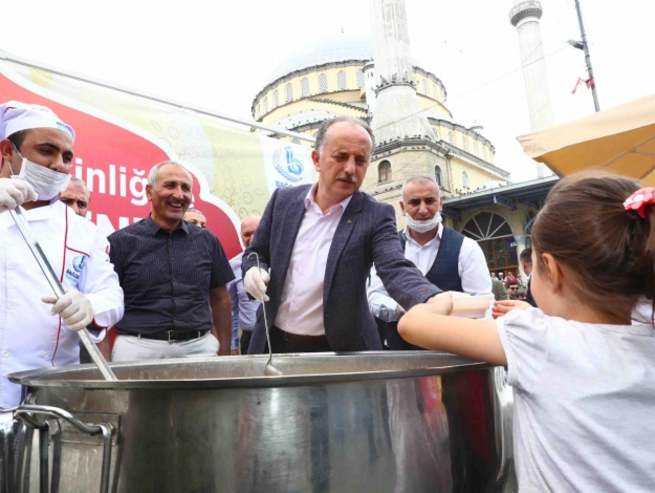 Aşure Günü'nde beraberlik vurgusu