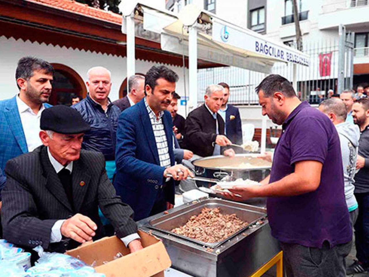 Türbe Dede Pilav Günü’ne 15 bin kişi katıldı