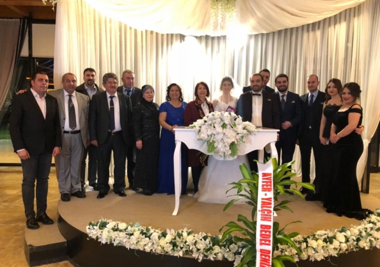 Gelin İzmir'den damat Kars'tan