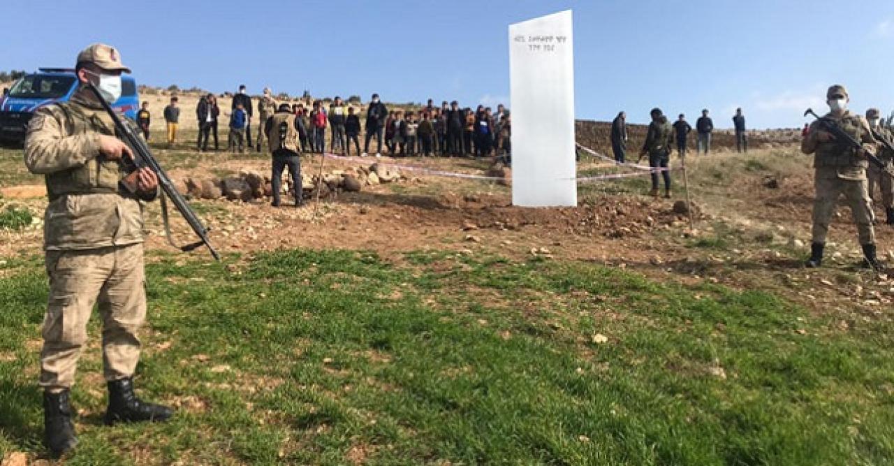 Göbeklitepe’de bir garip olay: Gizlice dikilen metal blokta ne yazıyor?