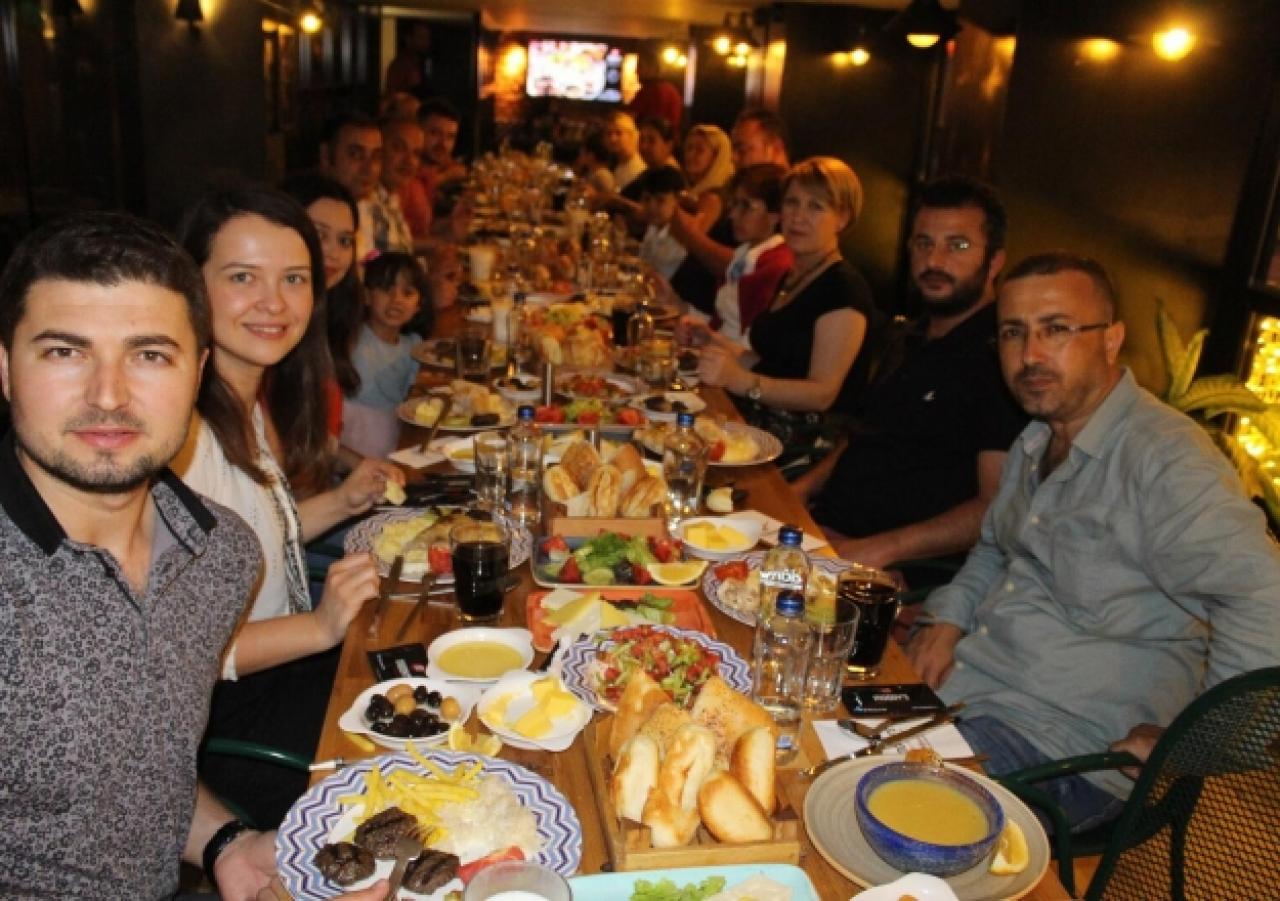 Silivri yerel basını Moody’s Cafe’nin iftarında buluştu