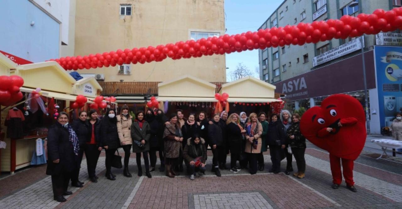 Kartal Belediyesi Kadın Emeği Pazarı 14 Şubat teması ile açıldı