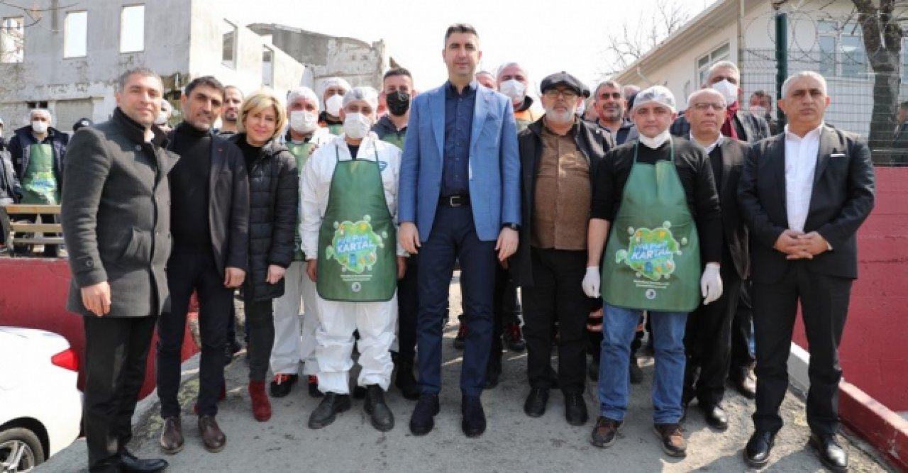 Başkan Gökhan Yüksel belediye personeli ile sucuk-ekmek etkinliğinde buluştu