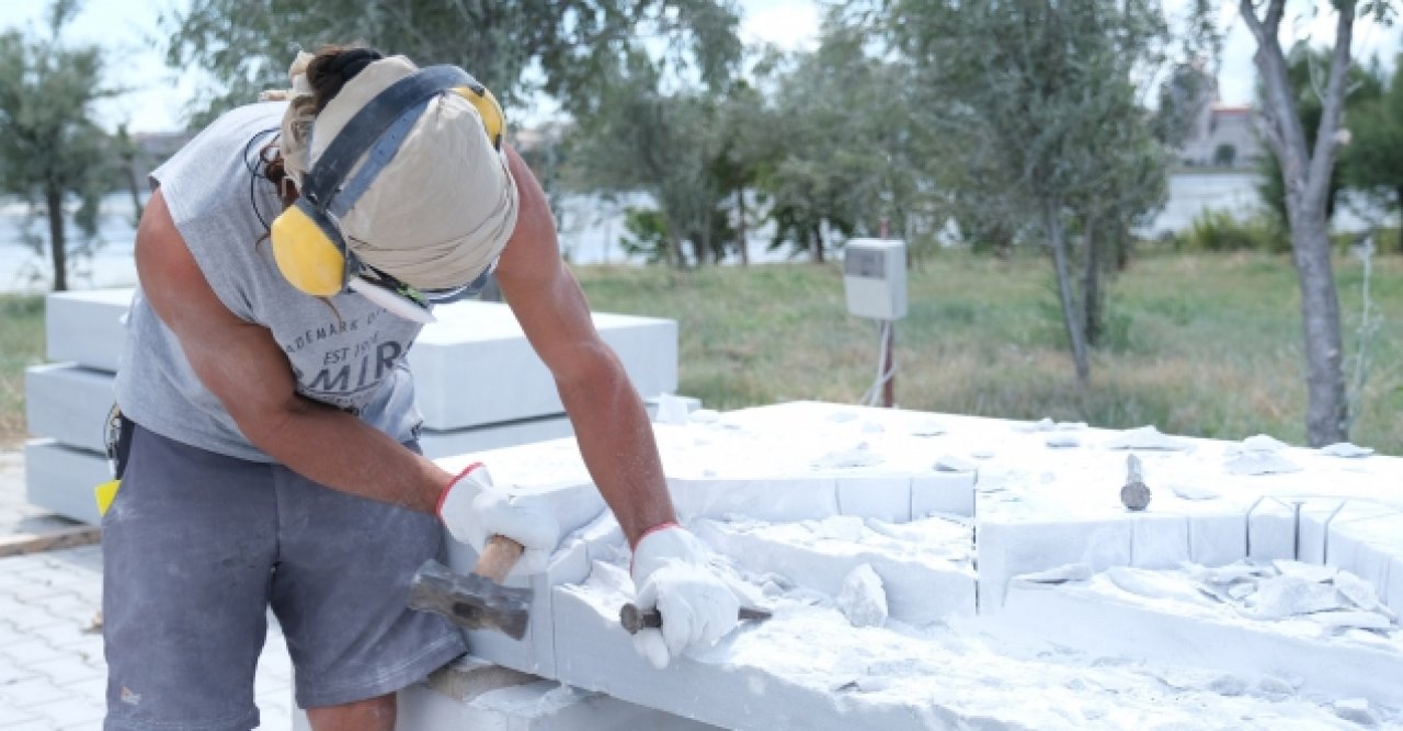 Heykeltıraşlar Büyükçekmece'de bir araya geldi