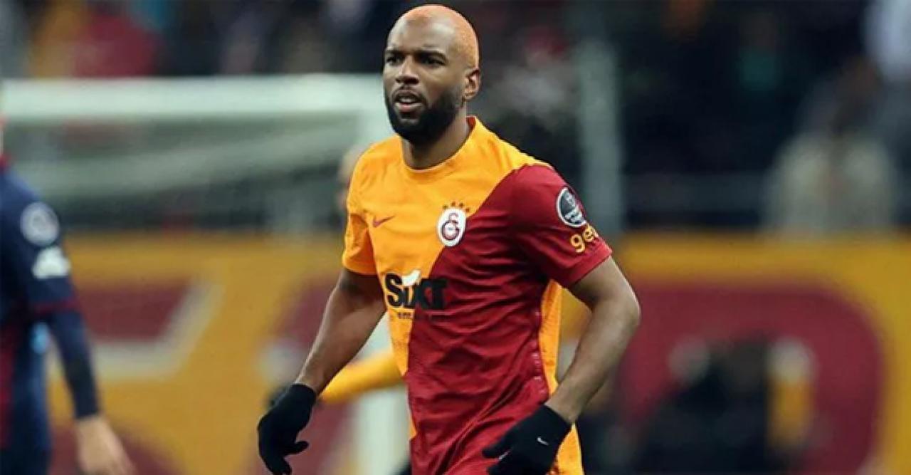 Ryan Babel İstanbul'da kaldı