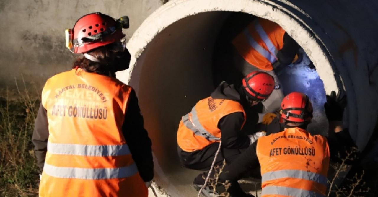 Kartal’da afetlere karşı gece tatbikatı yapıldı