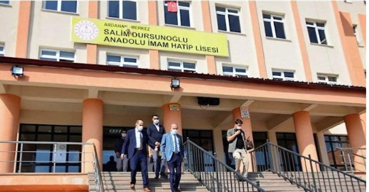 İmam Hatip Lisesi'nde 25 öğrenci zehirlendi