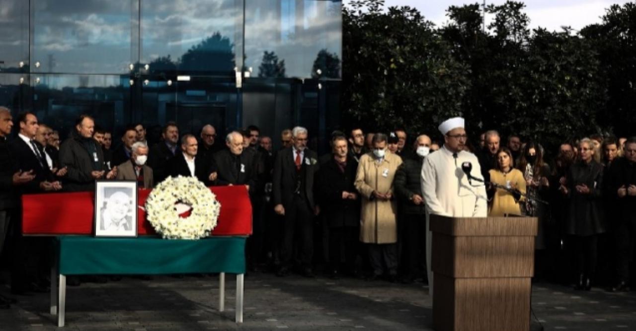 Hıncal Uluç  Zincirlikuyu Mezarlığı'nda toprağa verildi.