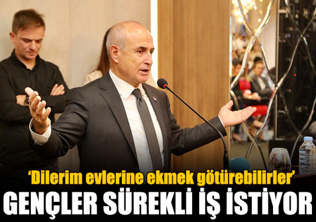 Gençler Akgün’den iş istiyor