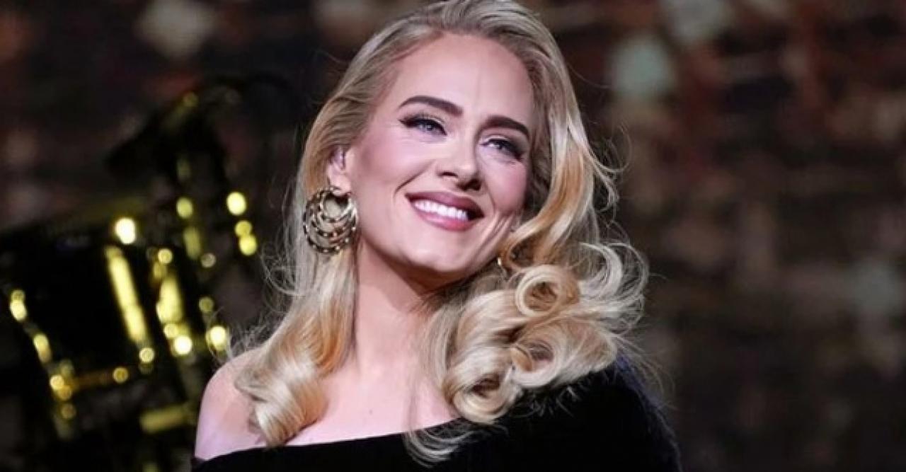 Adele, hayranlarından gelen notu kabul etmeyince eleştiri yağmuruna tutuldu